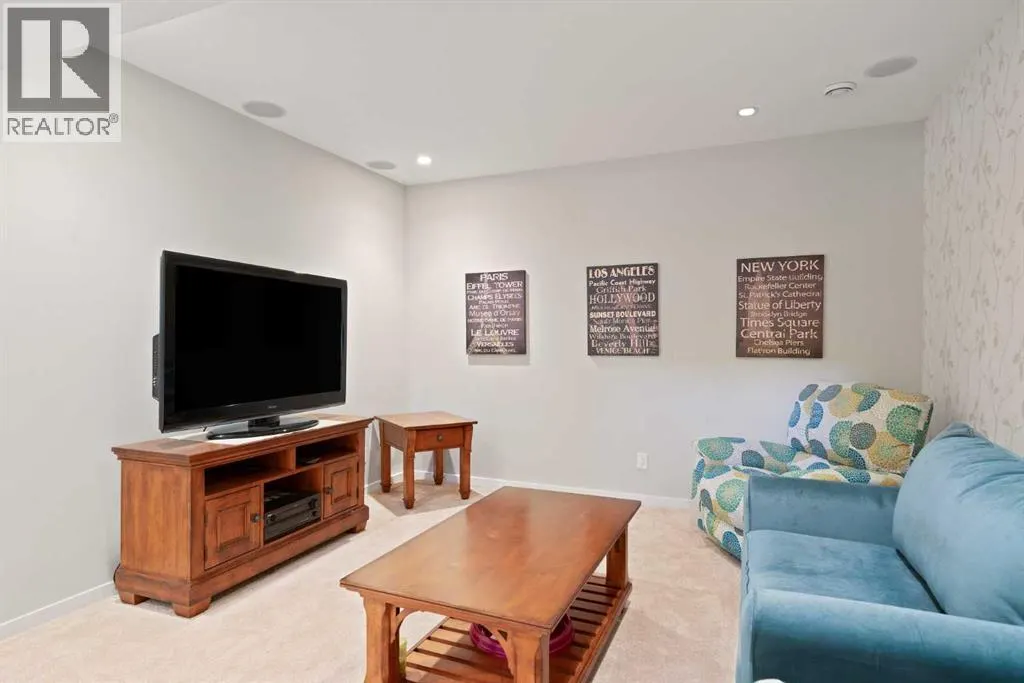 219 River Heights Green