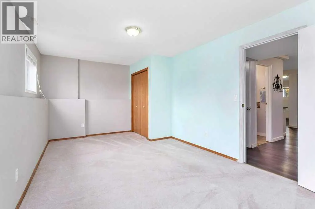 89 Silver Drive