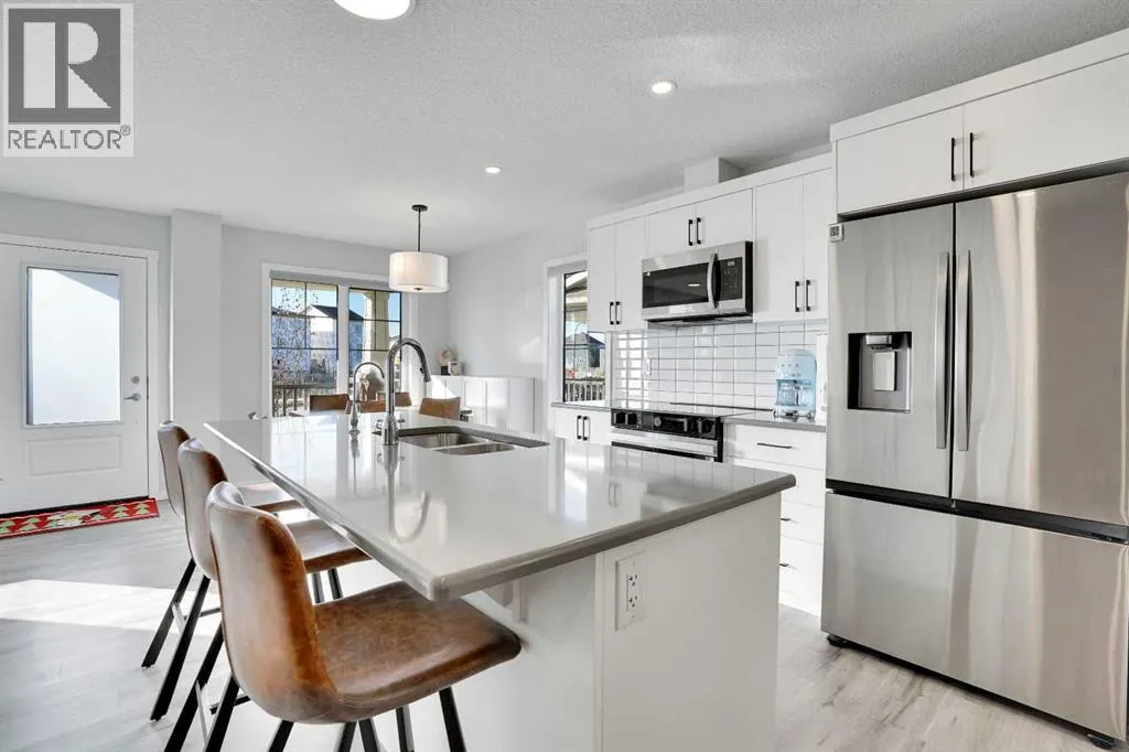 285 Yorkville Boulevard SW