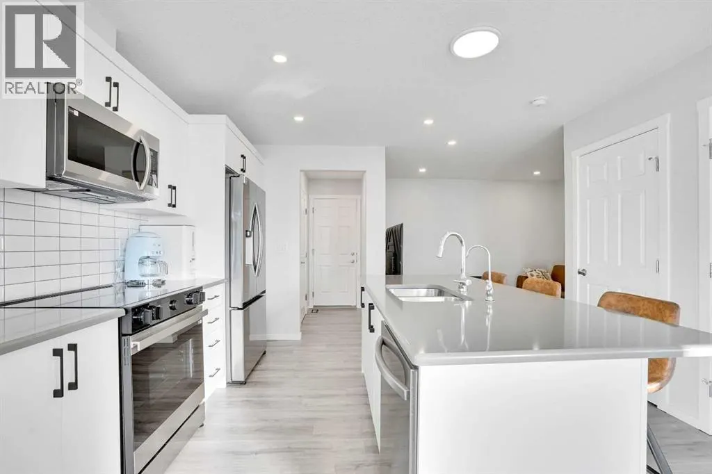 285 Yorkville Boulevard SW