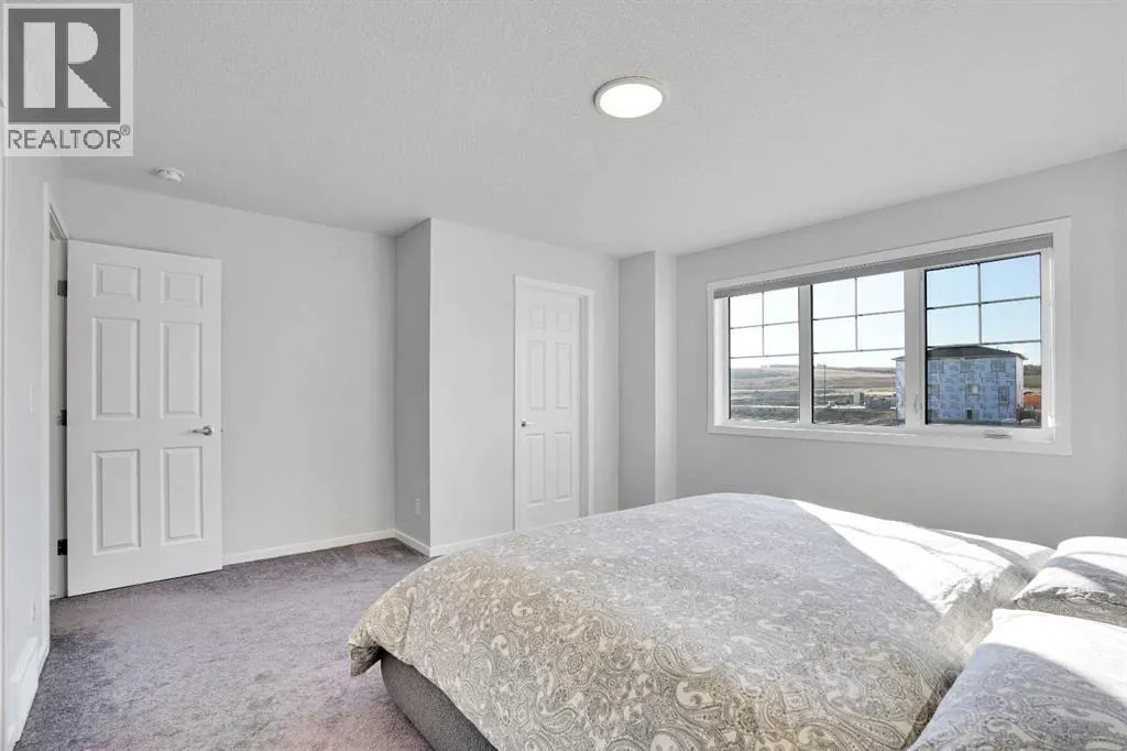 285 Yorkville Boulevard SW