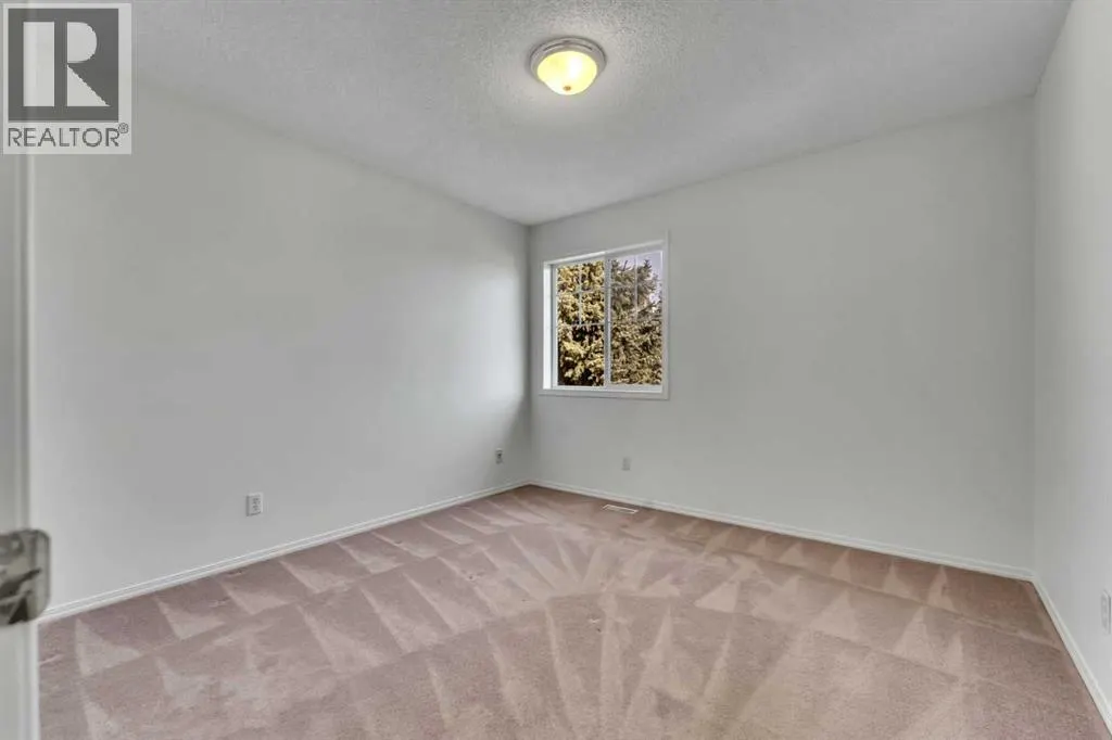 338 Panamount Drive NW