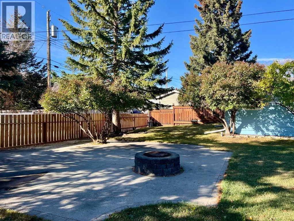342 Canyon Crescent