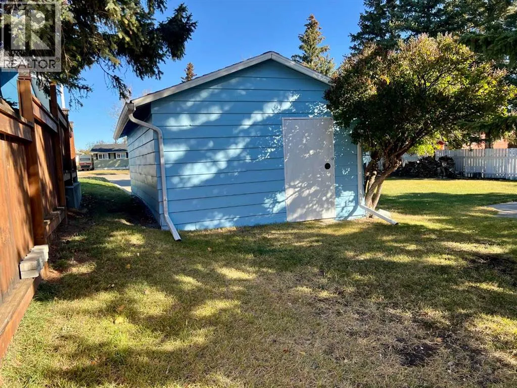 342 Canyon Crescent