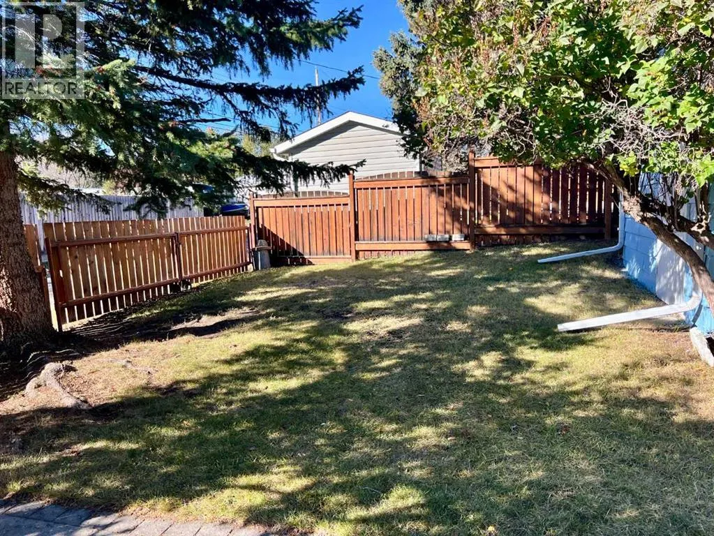342 Canyon Crescent