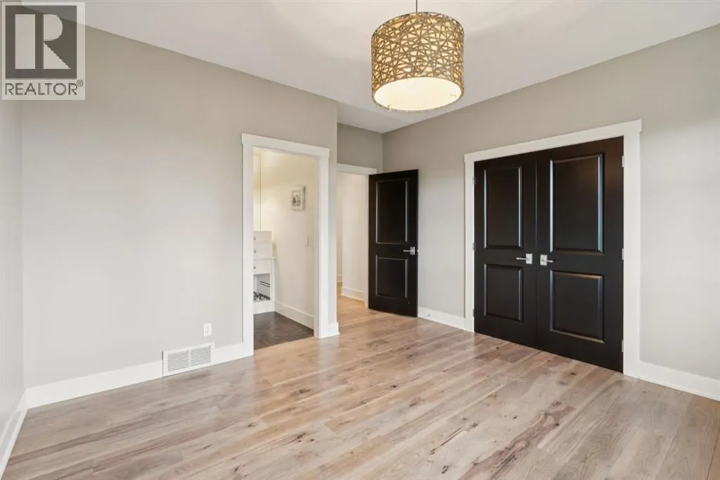 146 Waterside Court