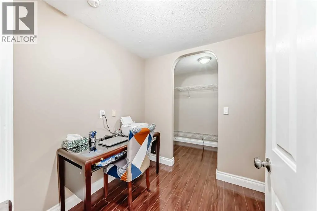 29 Simcoe Gate SW