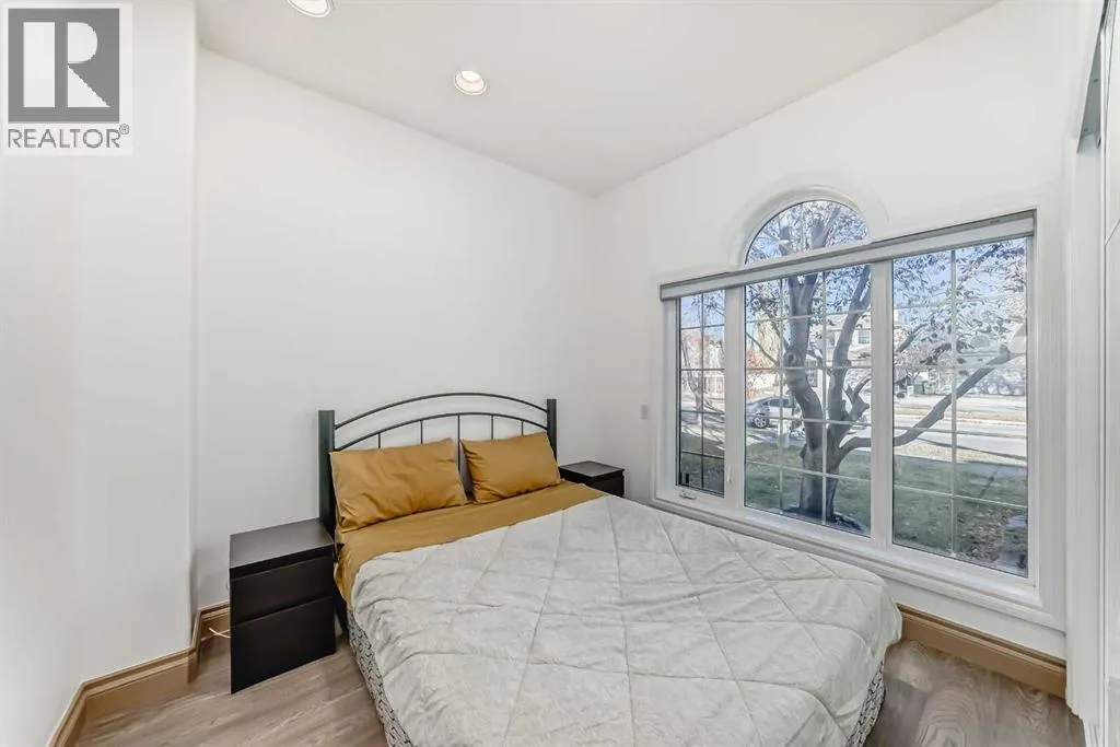 29 Simcoe Gate SW