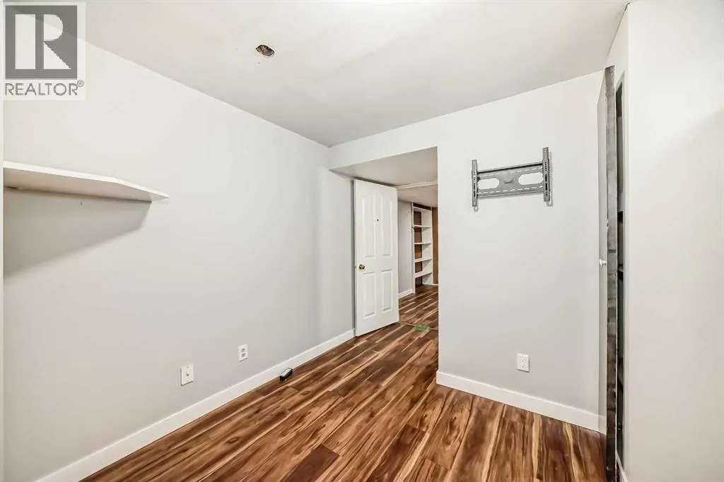 1403 19 Street NE