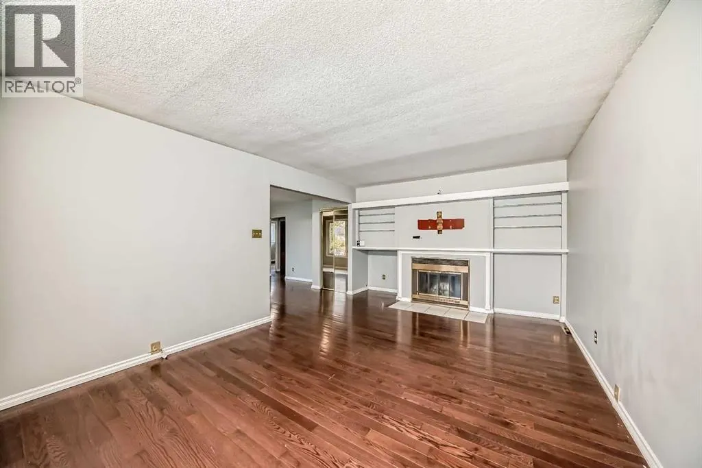 1403 19 Street NE