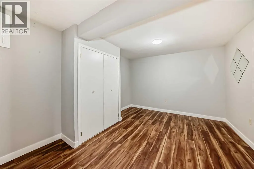 1403 19 Street NE