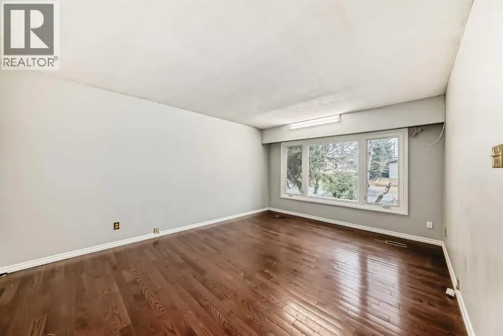 1403 19 Street NE