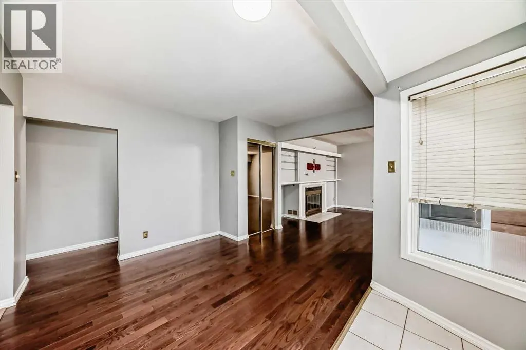 1403 19 Street NE