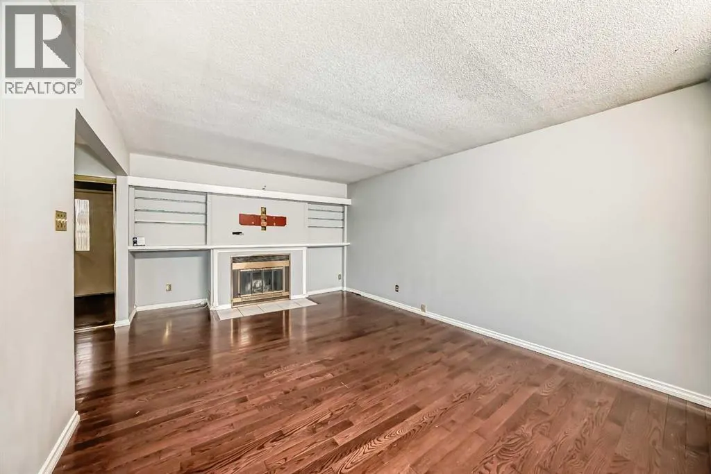 1403 19 Street NE