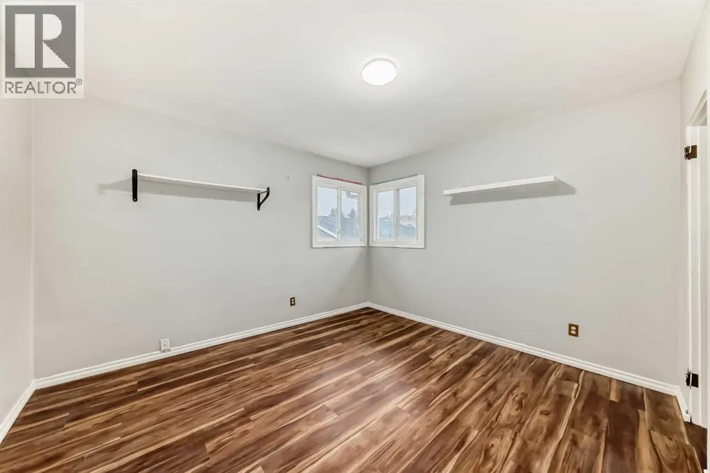 1403 19 Street NE