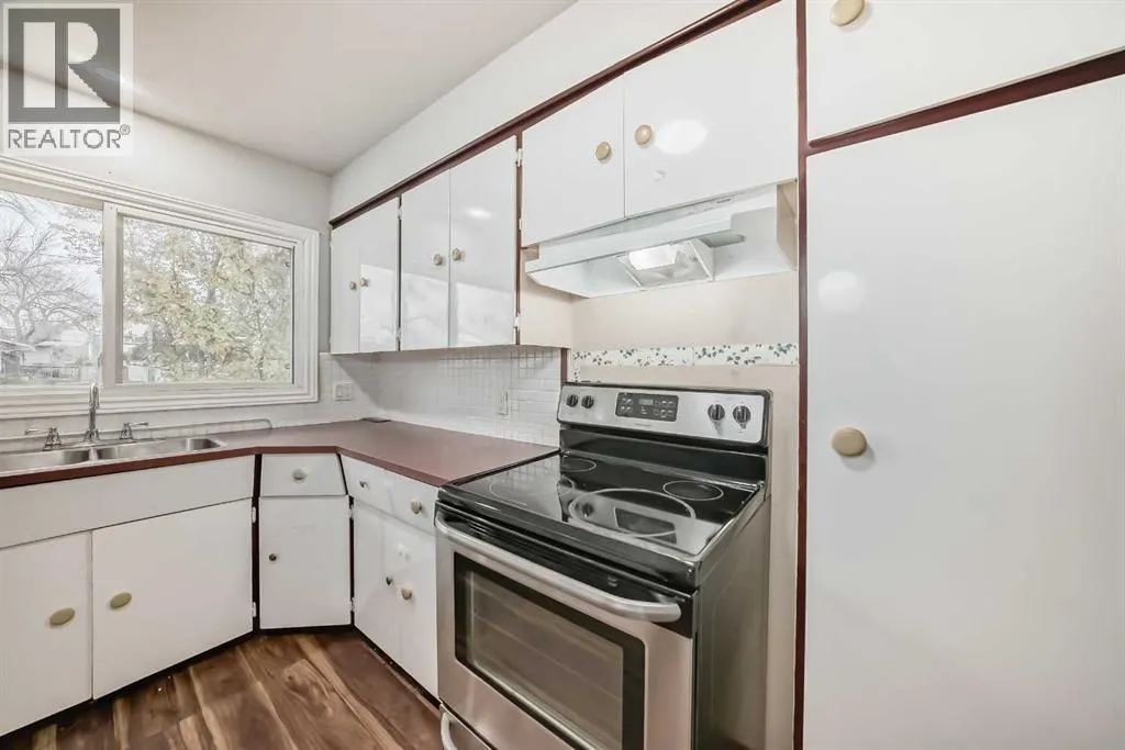 1403 19 Street NE