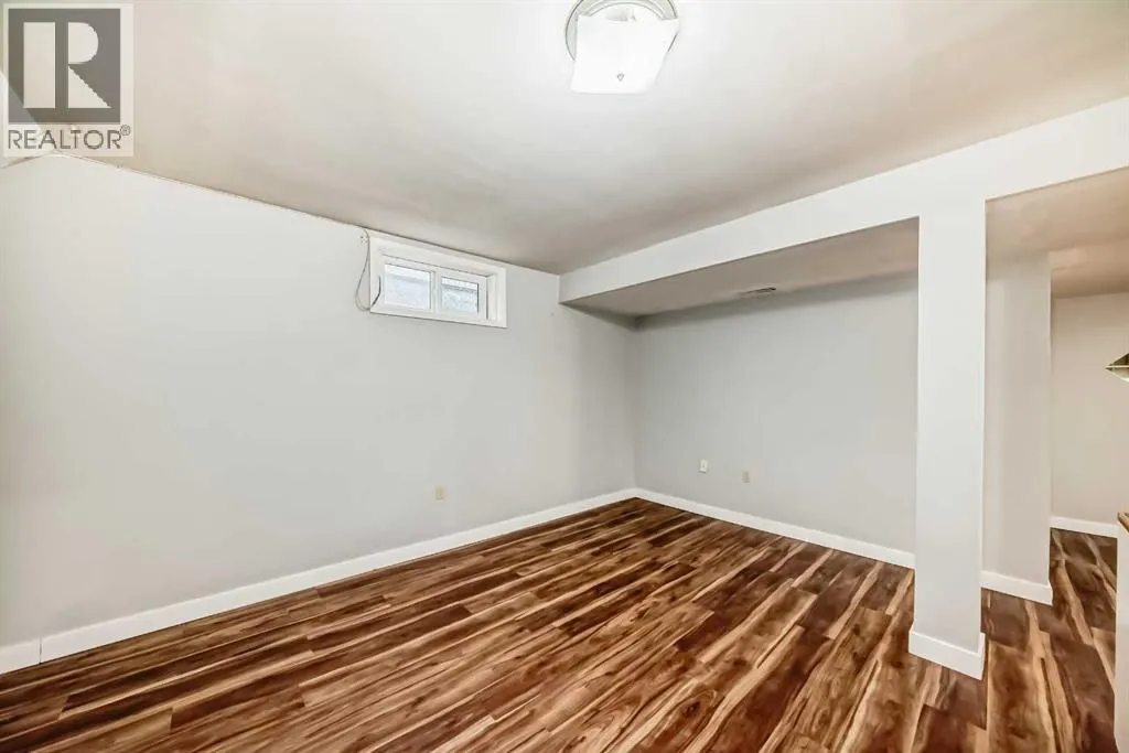 1403 19 Street NE
