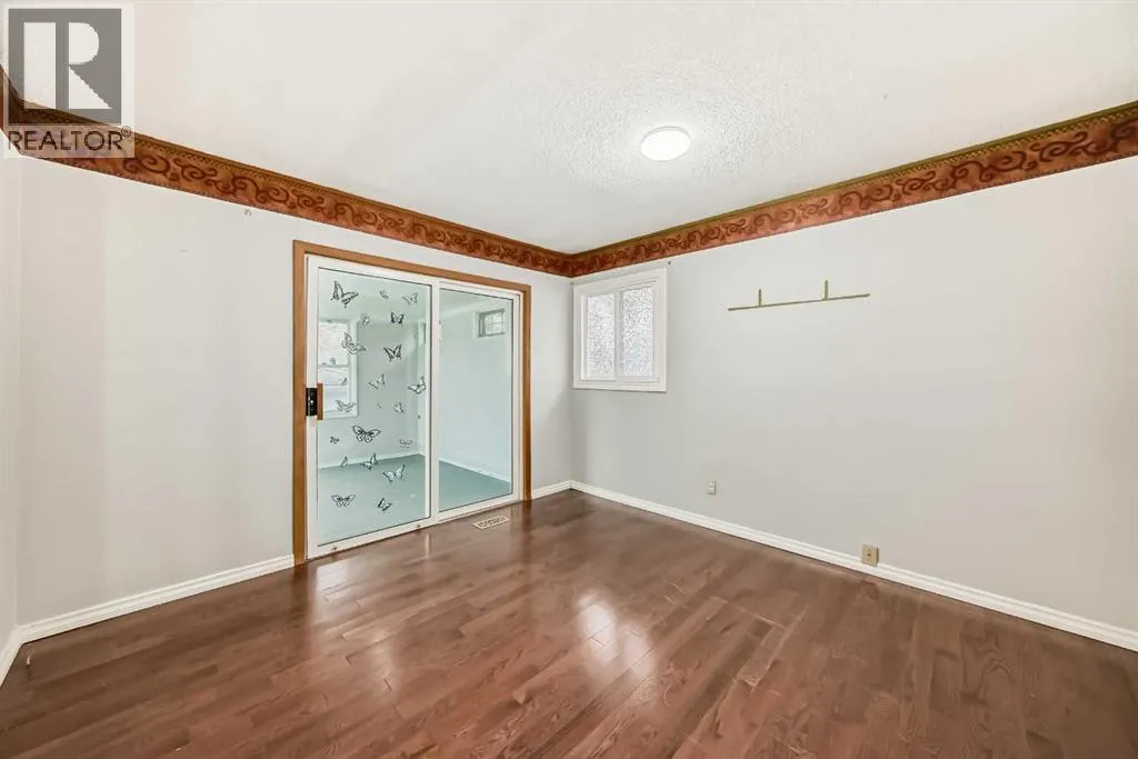 1403 19 Street NE