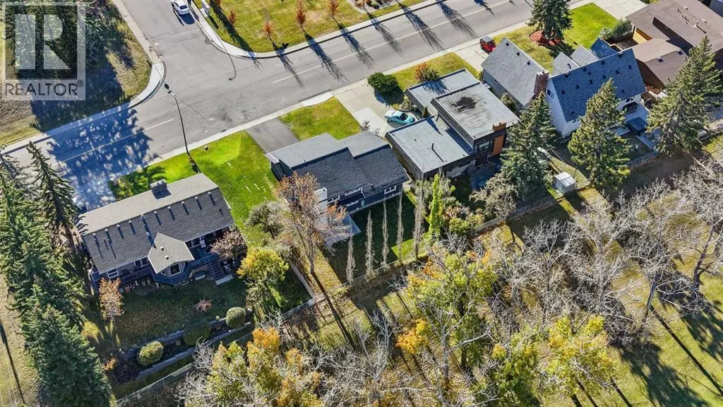 1016 Mapleglade Drive SE