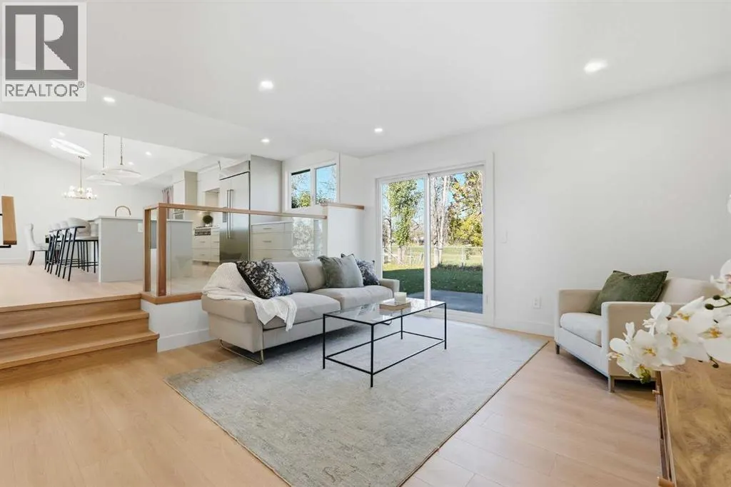 1016 Mapleglade Drive SE
