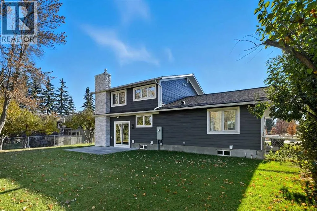 1016 Mapleglade Drive SE