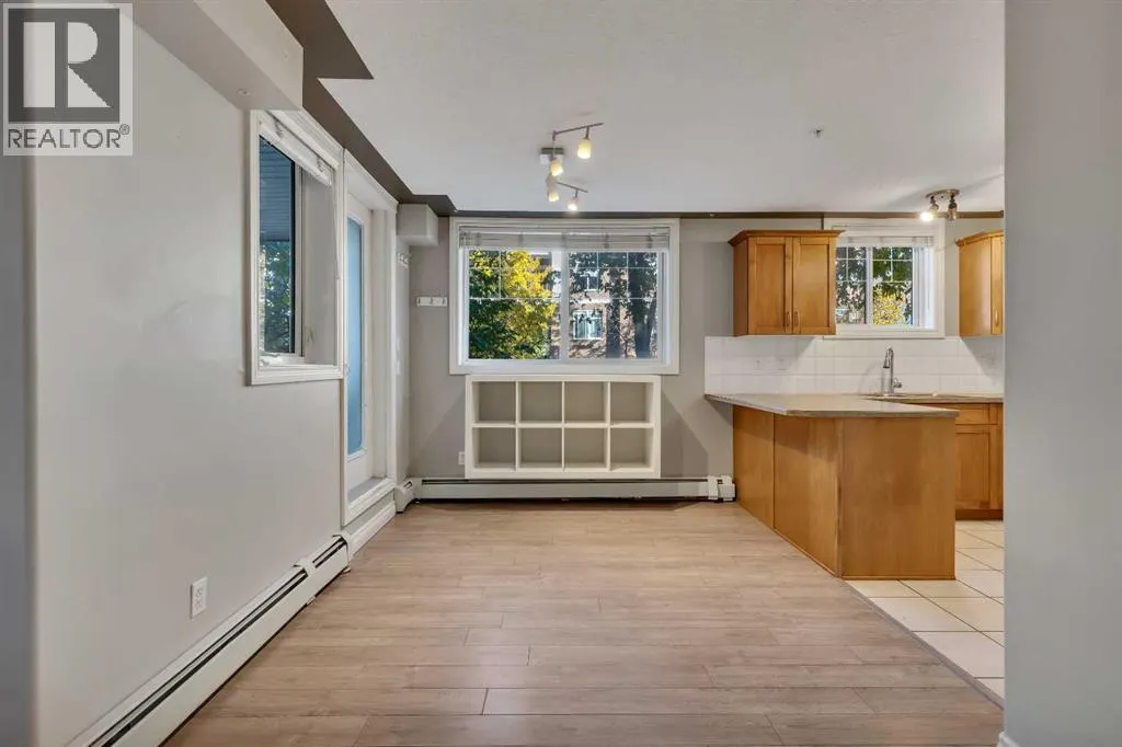 106, 2411 Erlton Road SW