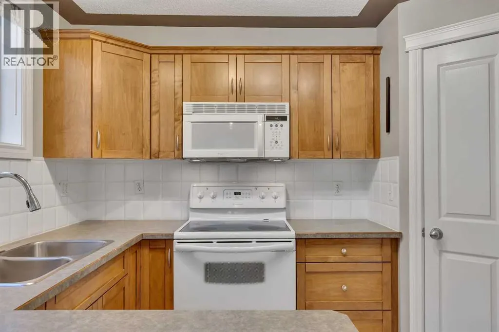 106, 2411 Erlton Road SW