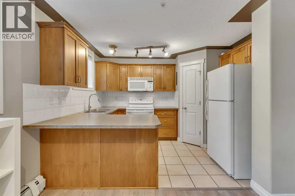 106, 2411 Erlton Road SW