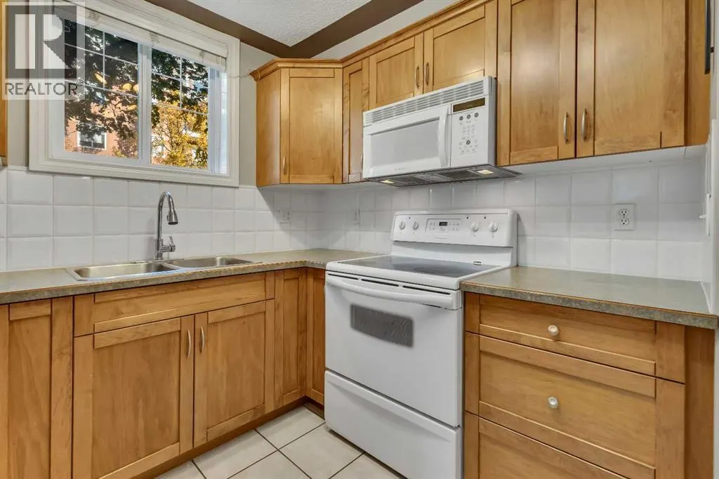 106, 2411 Erlton Road SW