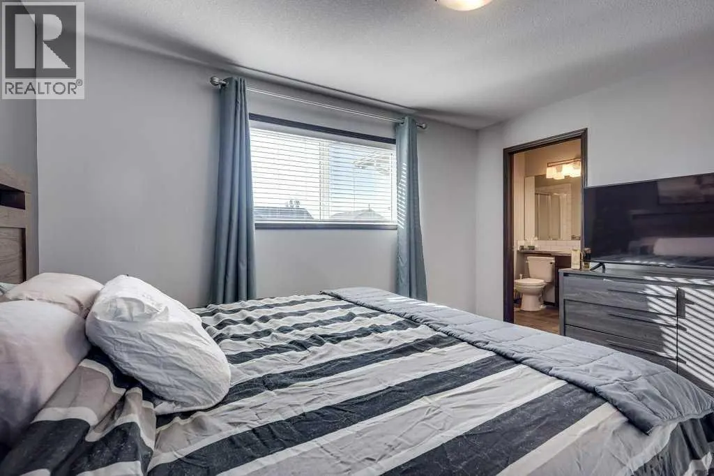 13 Adina Close
