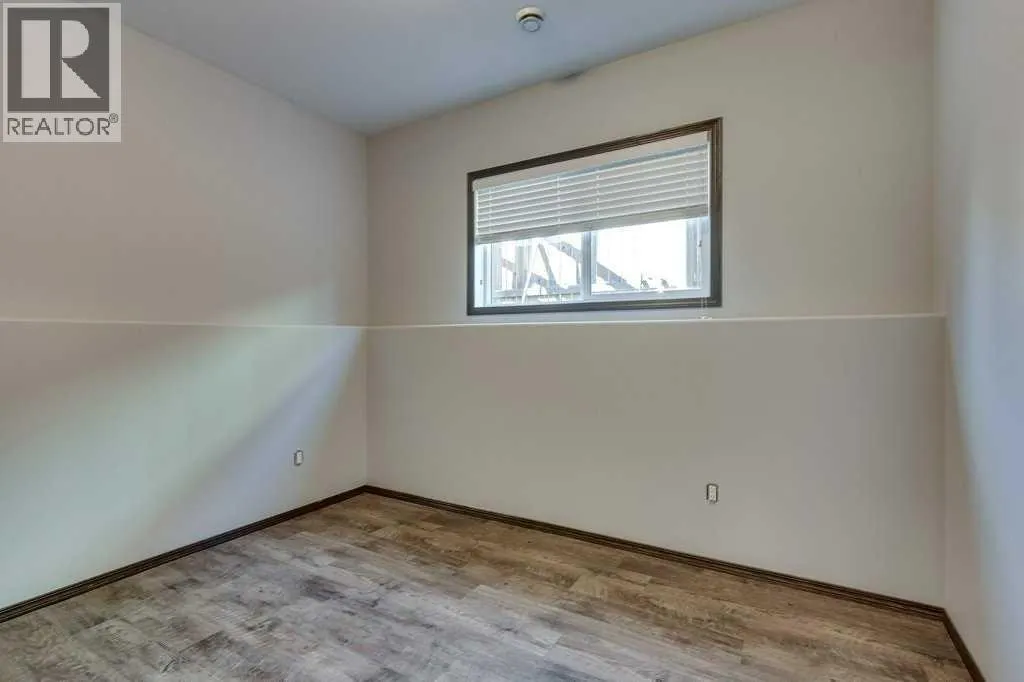 13 Adina Close