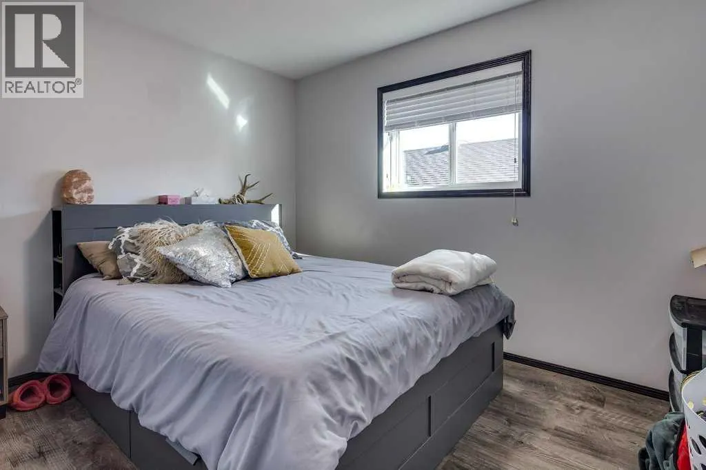13 Adina Close