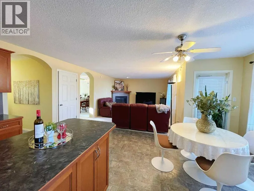 221 Coulee Creek Manor