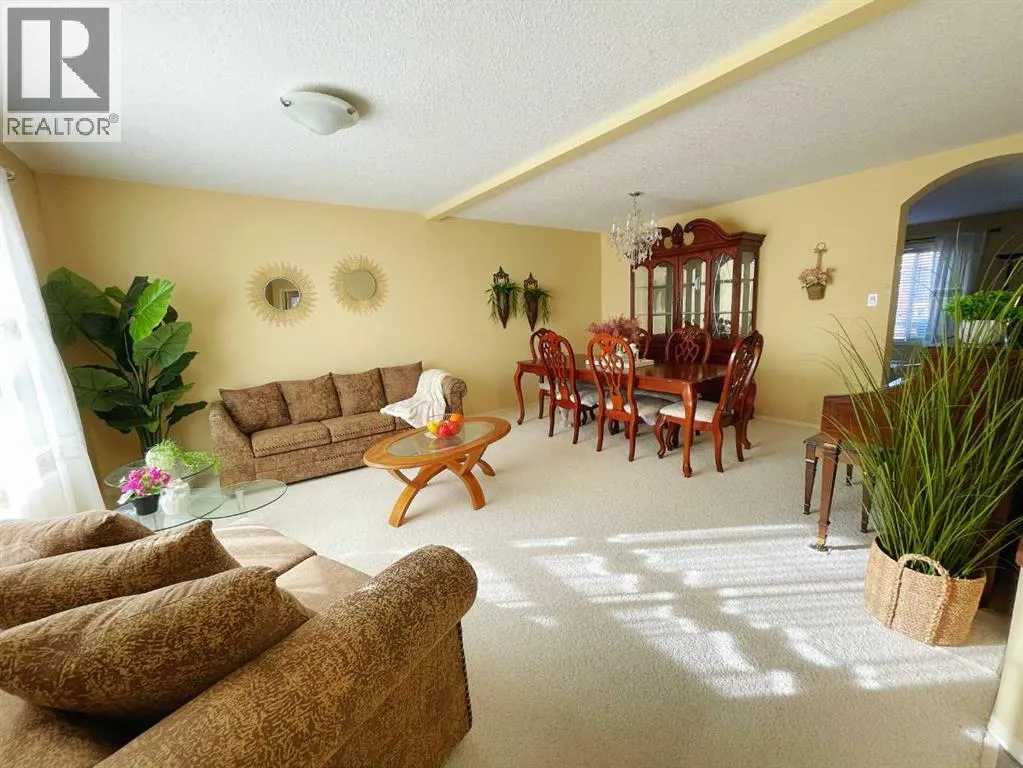 221 Coulee Creek Manor