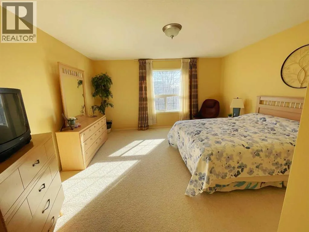 221 Coulee Creek Manor