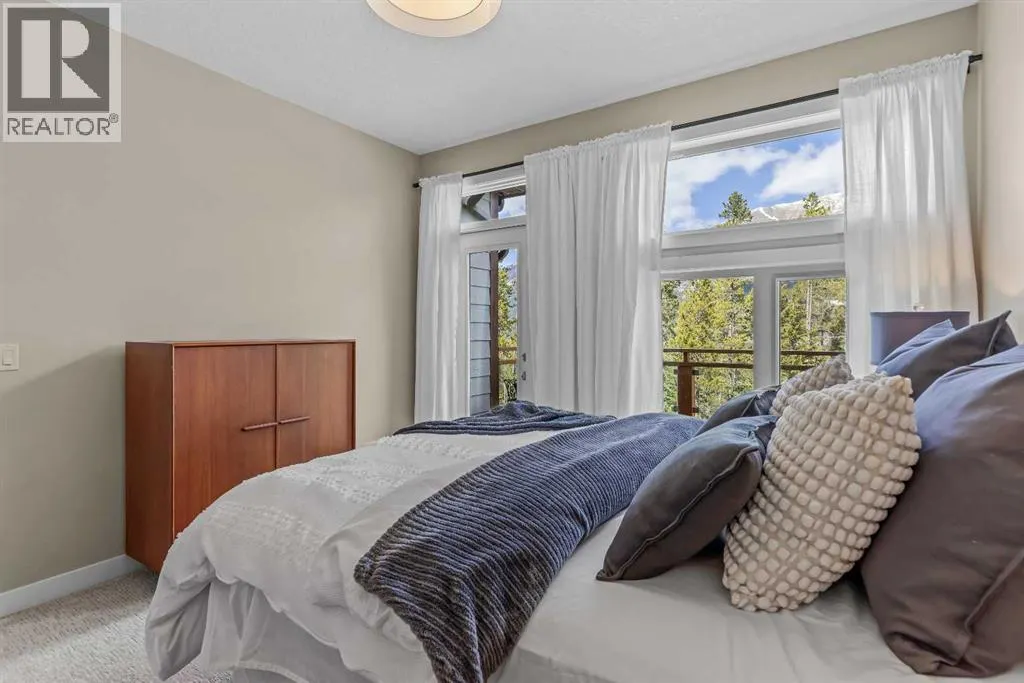 302, 102 Stewart Creek Rise