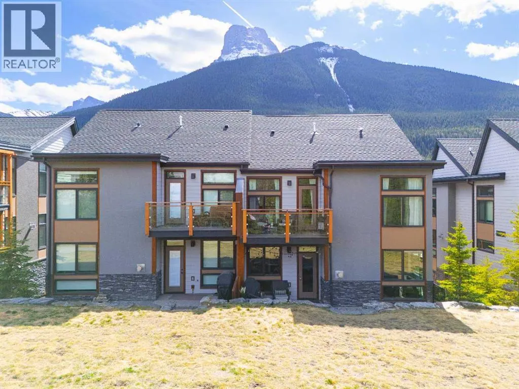 302, 102 Stewart Creek Rise