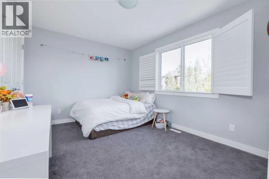 24 Mount Rae Terrace