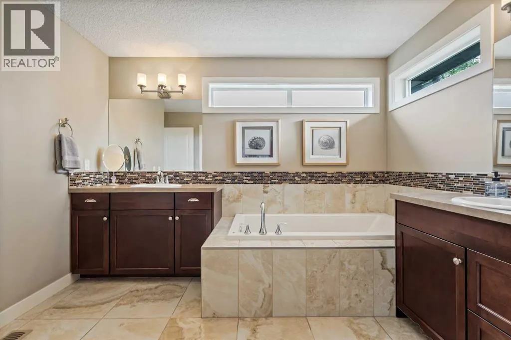 160 Chaparral Valley View SE