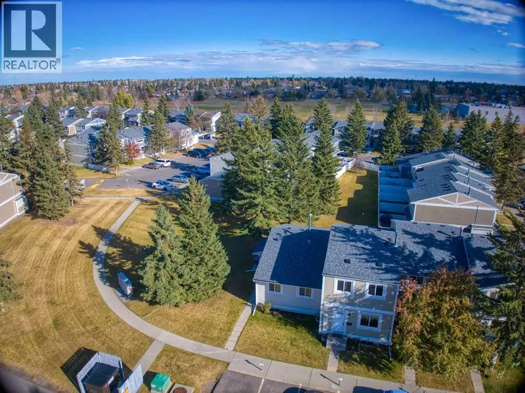 212 Georgian Villas NE