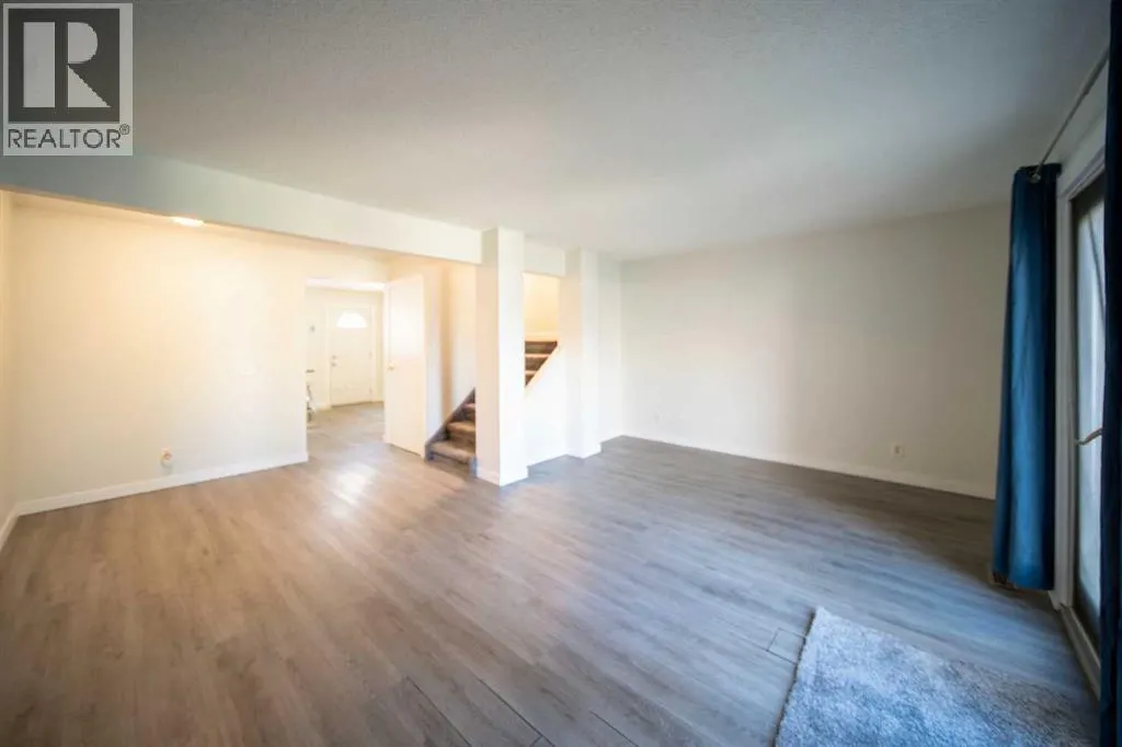 212 Georgian Villas NE