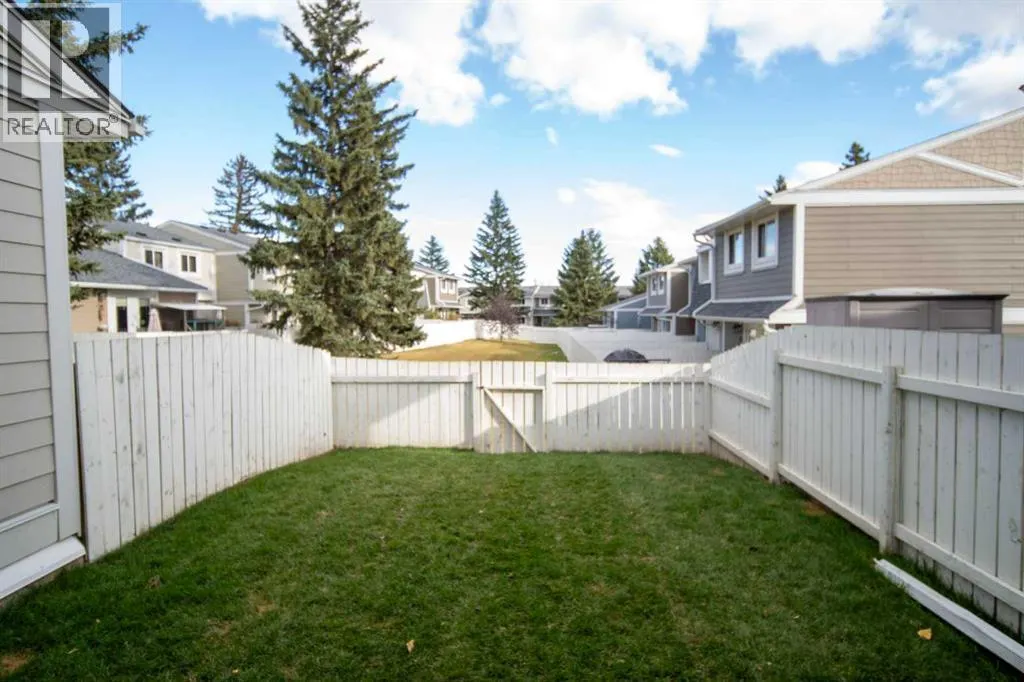 212 Georgian Villas NE