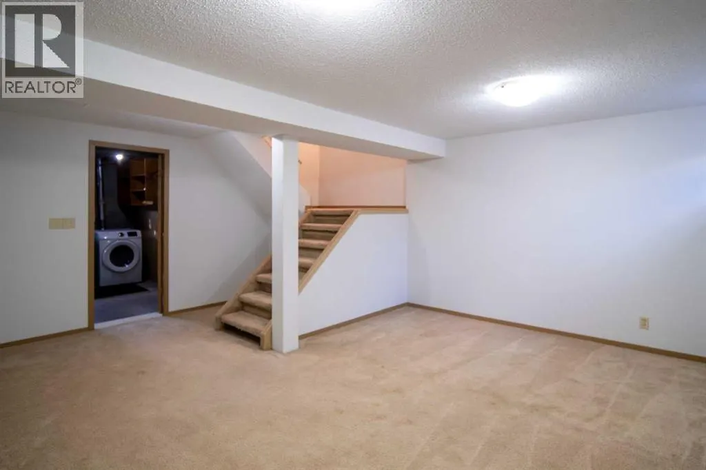 212 Georgian Villas NE