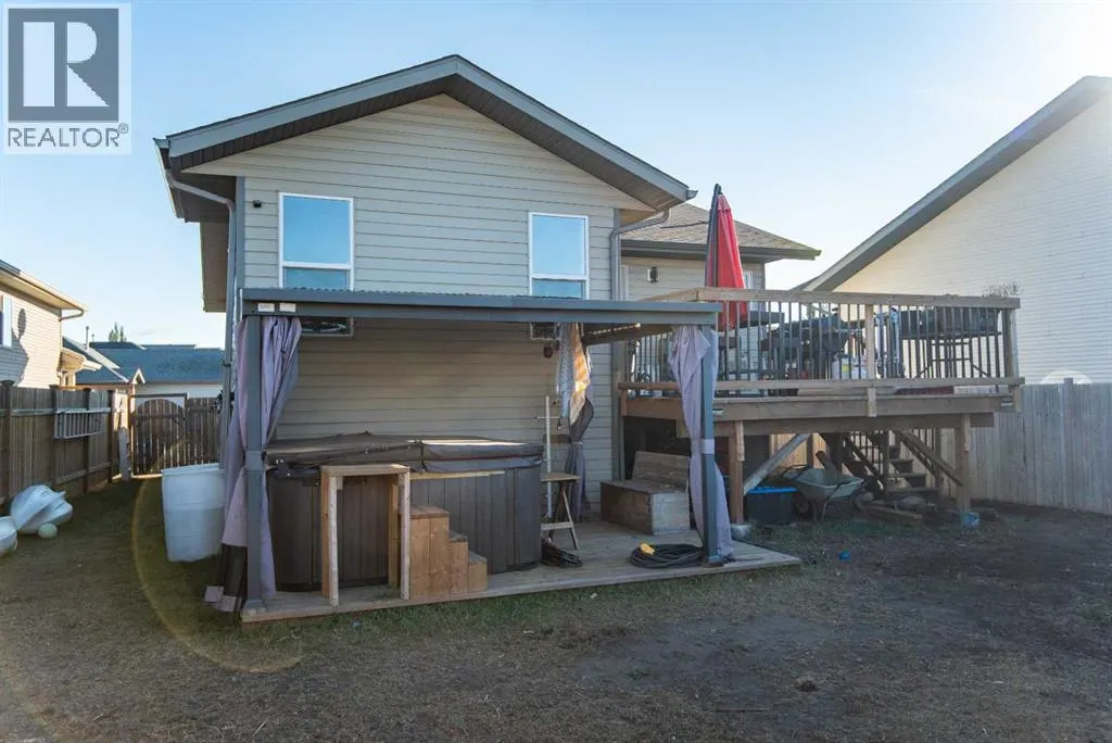 22 Woodbine Avenue