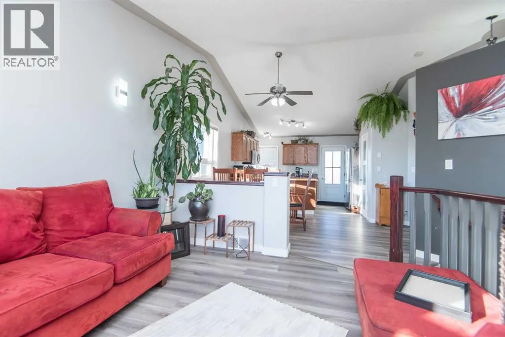 22 Woodbine Avenue