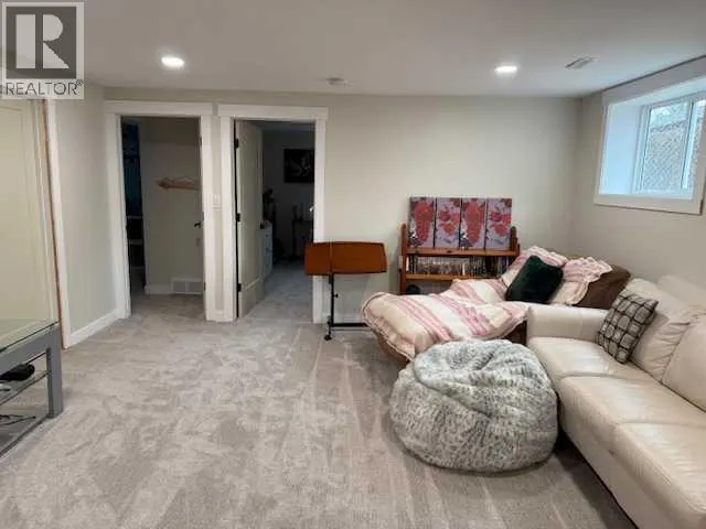 656 Hunter Drive