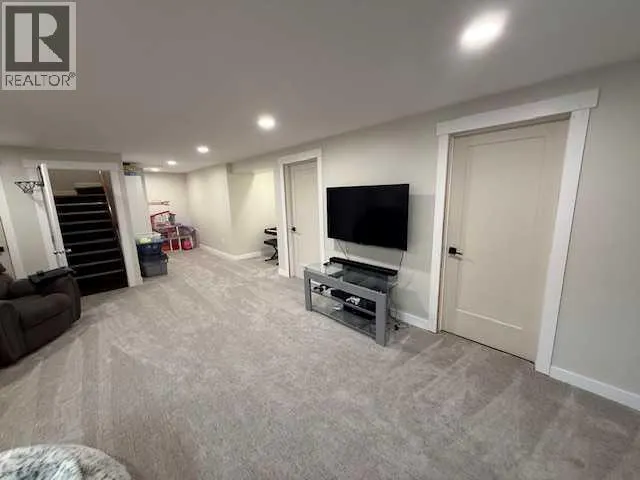 656 Hunter Drive