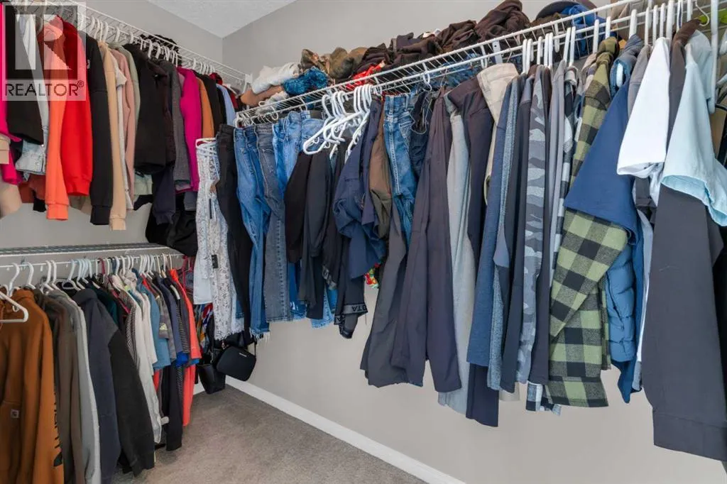 84 Fireside Crescent