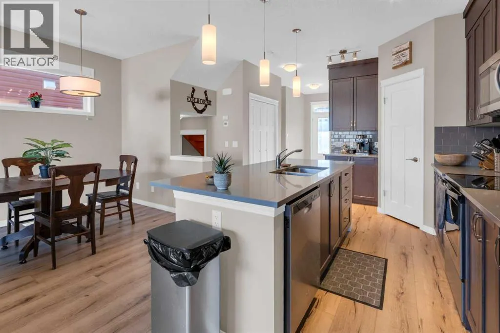 84 Fireside Crescent