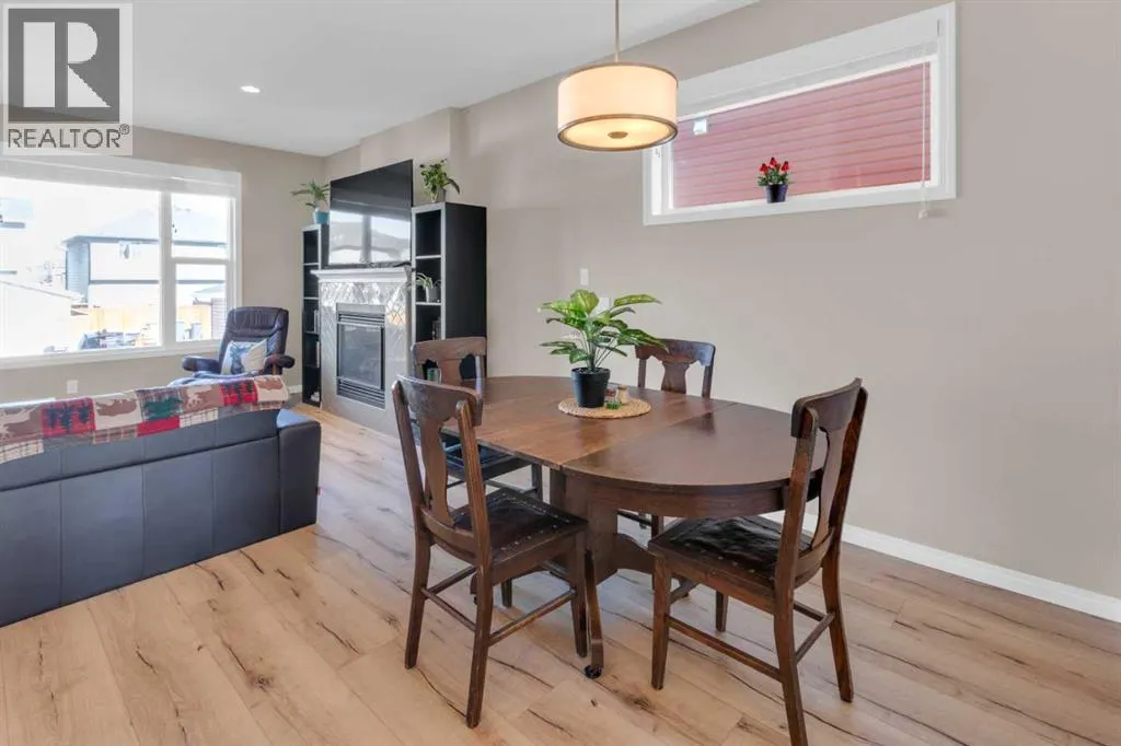 84 Fireside Crescent